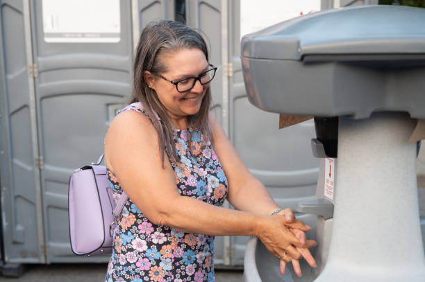 Best Portable restroom trailer rental  in Unt Vernon, MO